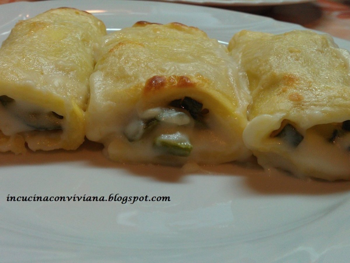 Cannelloni con zucchine e prosciutto crudo