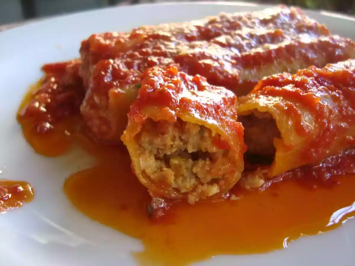 Cannelloni di carne al sugo di pomodoro