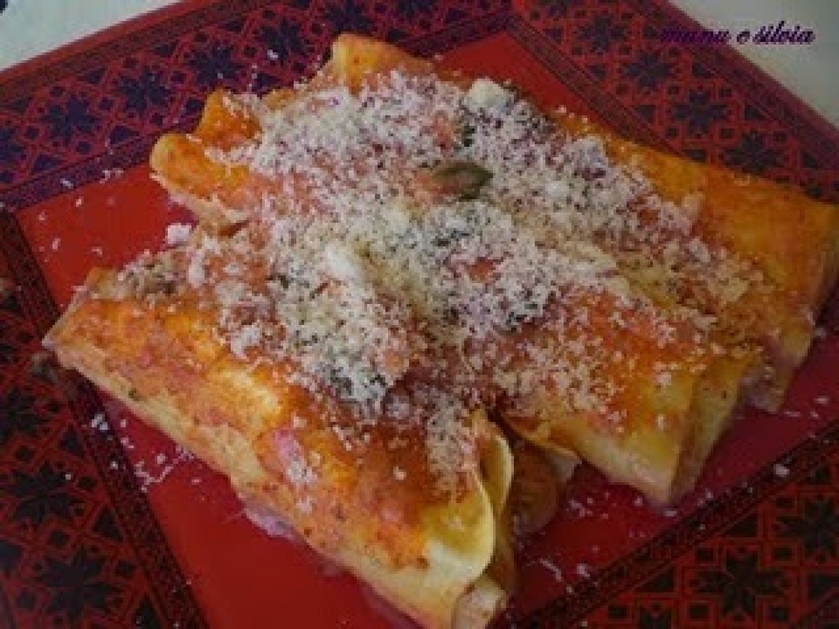Cannelloni di merluzzo in crema di pomodoro e basilico