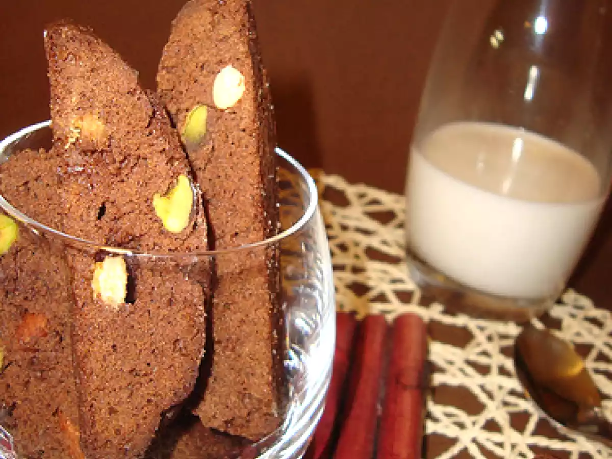 Cantucci al cacao con pistacchi, mandorle e cioccolato bianco - foto 2