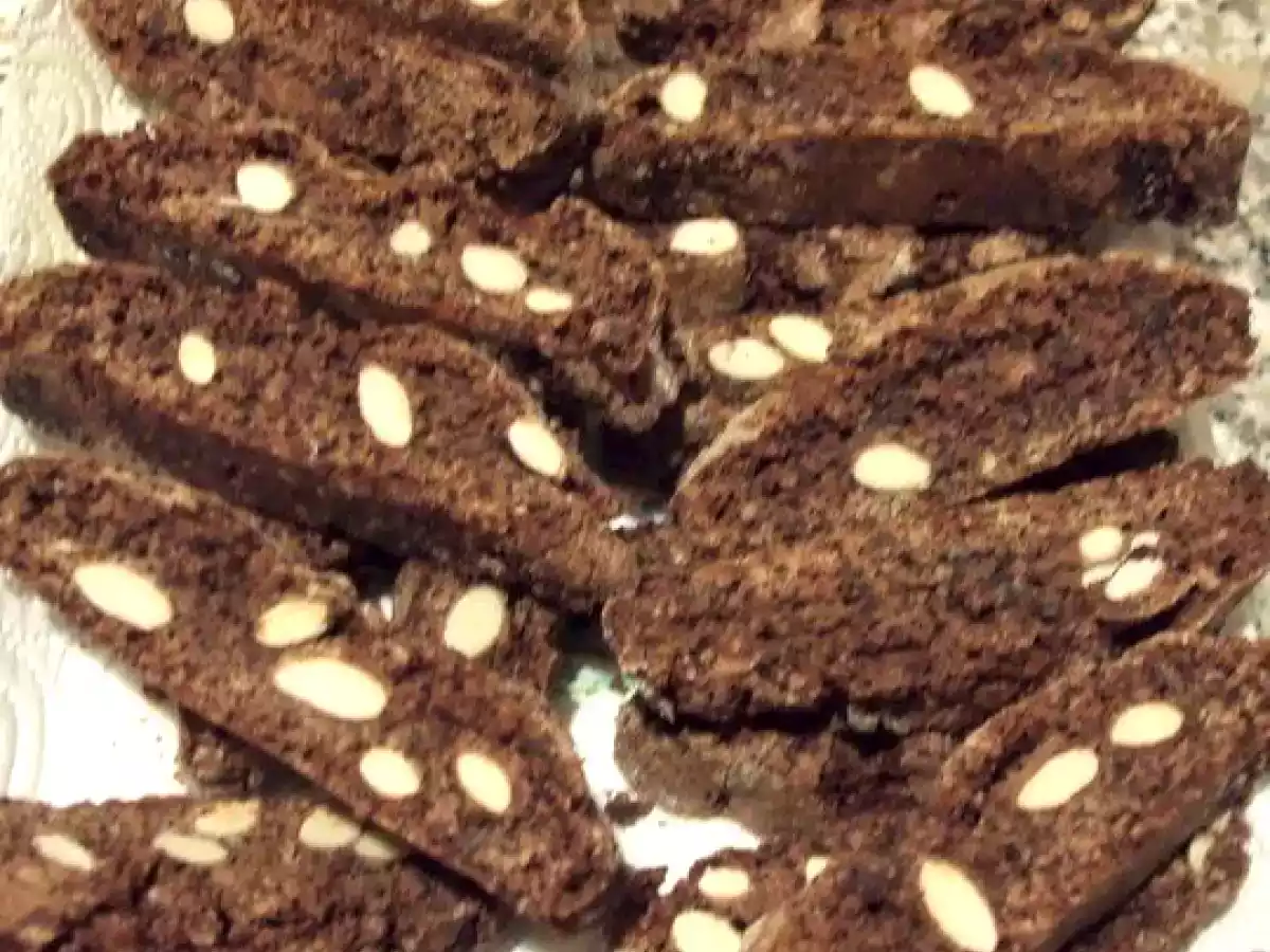 Cantucci al cioccolato e mandorle