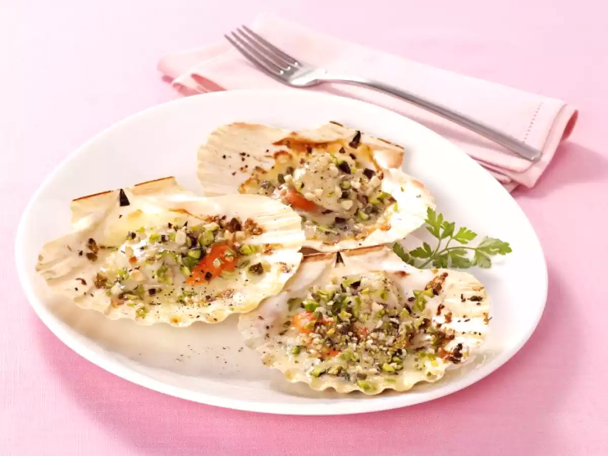 Capesante gratinate alla frutta secca