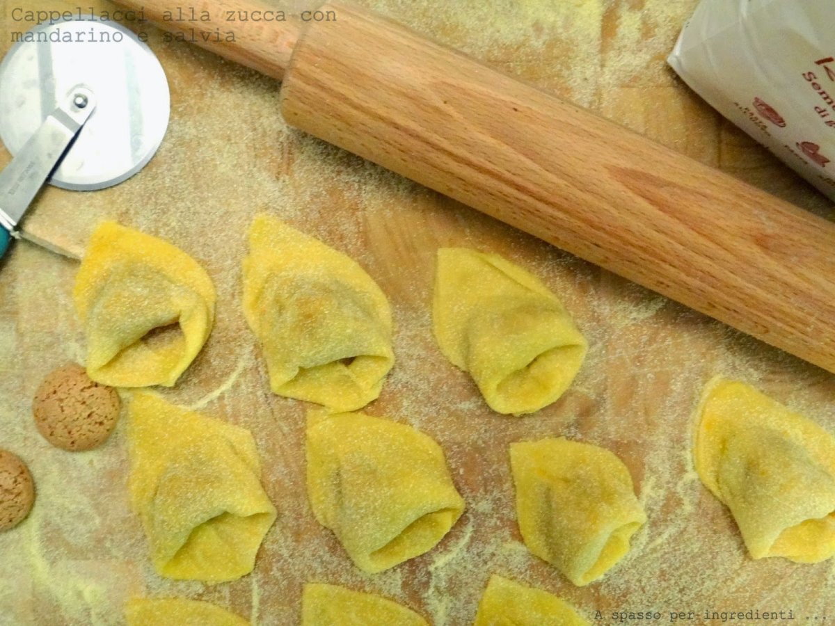 Cappellacci alla zucca con mandarino e salvia - foto 2