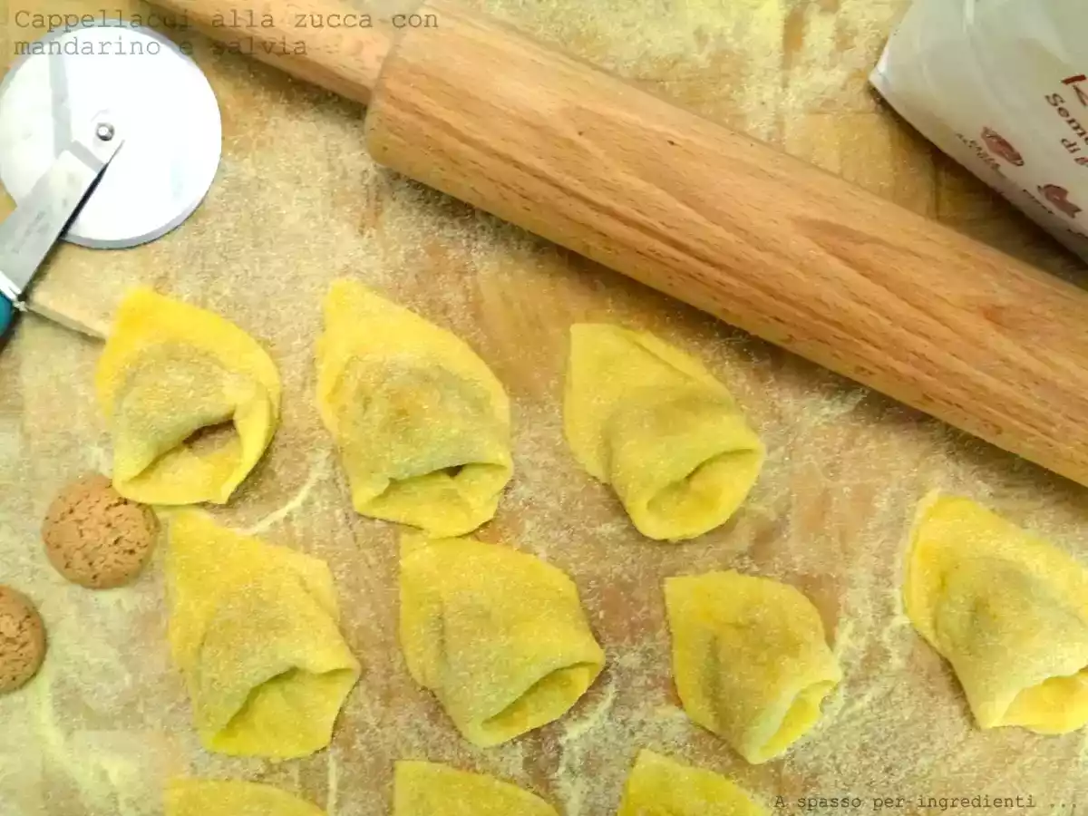 Cappellacci alla zucca con mandarino e salvia - foto 2