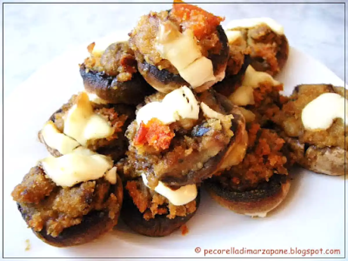 Cappelli di funghi champignon al forno - foto 2