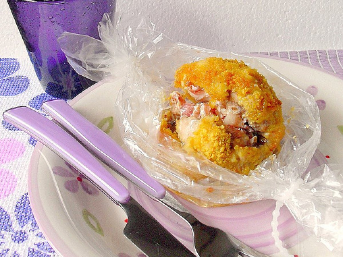 Caramelle di pollo in crosta croccante in carta fata