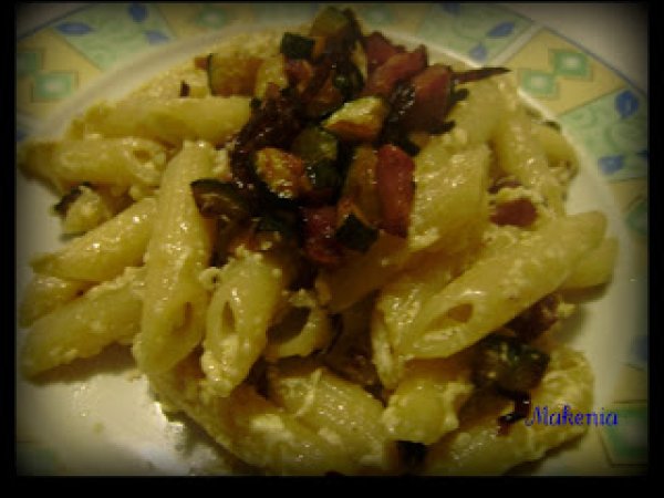 Carbonara con zucchine e pancetta