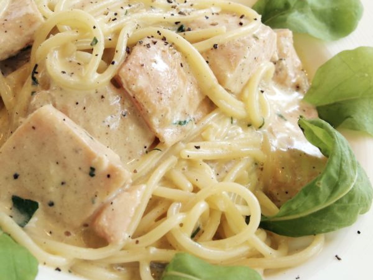 Carbonara di salmone affumicato