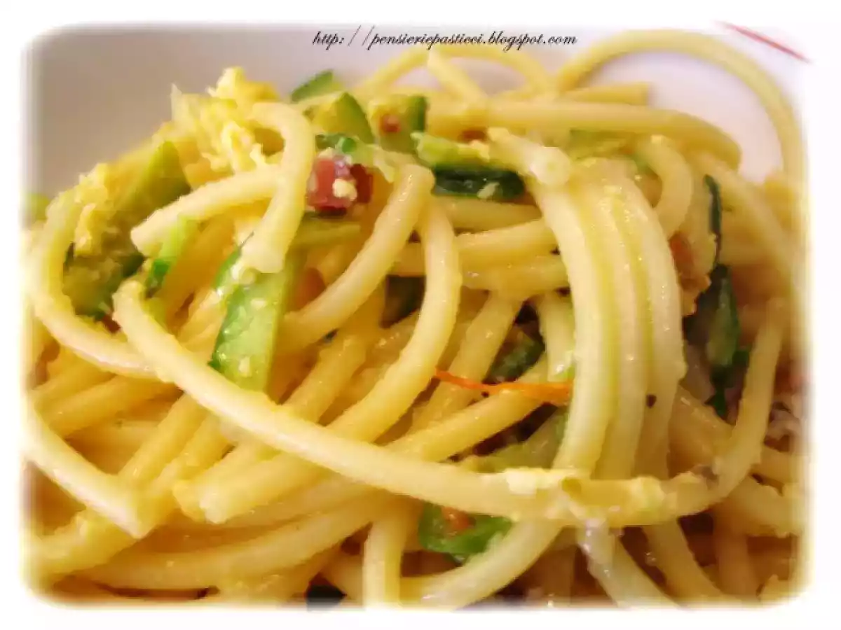 Carbonara di zucchine, fiori di zucchina e speck - foto 2