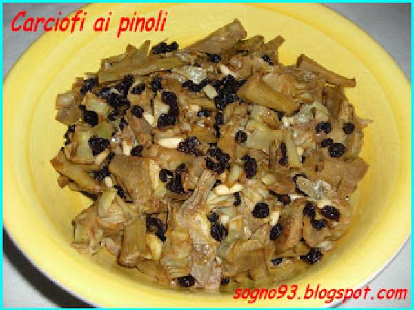 Carciofi con pinoli ed uvetta