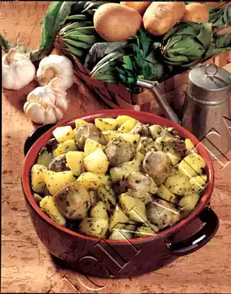 Carciofi e patate in umido