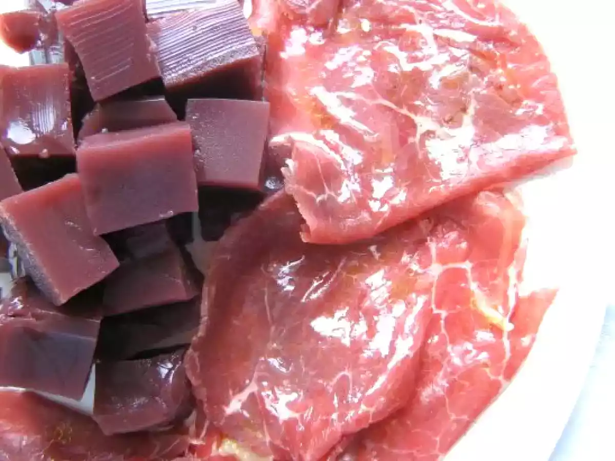Carne salada con gelatina di vino rosso