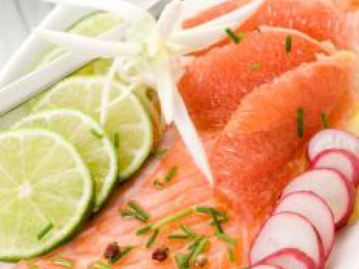 Carpaccio di salmone agli agrumi