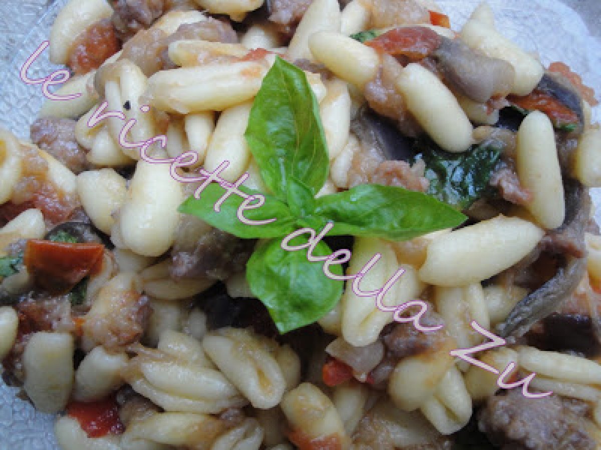 Cavatelli al sugo di Melanzane, Salsiccia e Pomodoro fresco - foto 2