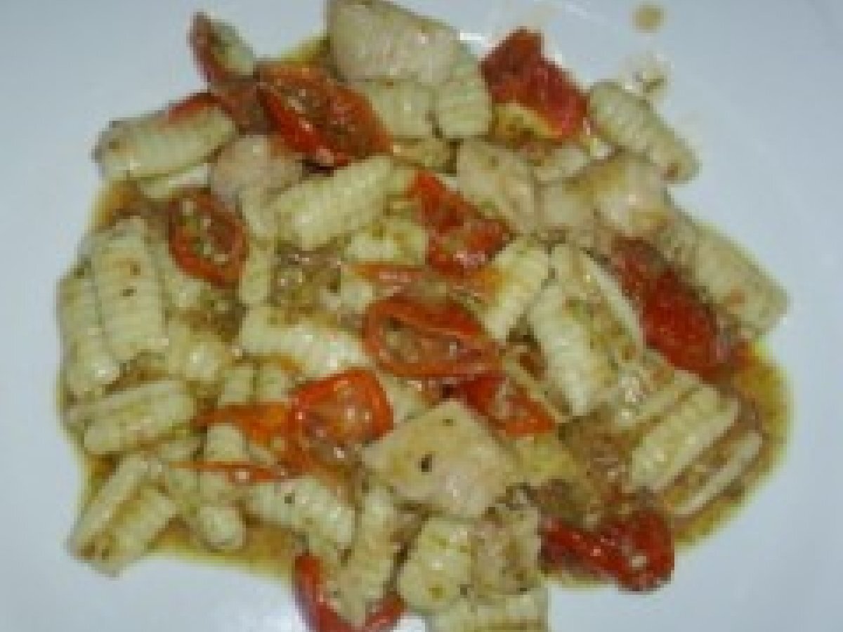 Cavatelli con palombo e pomodorini pizzutelli