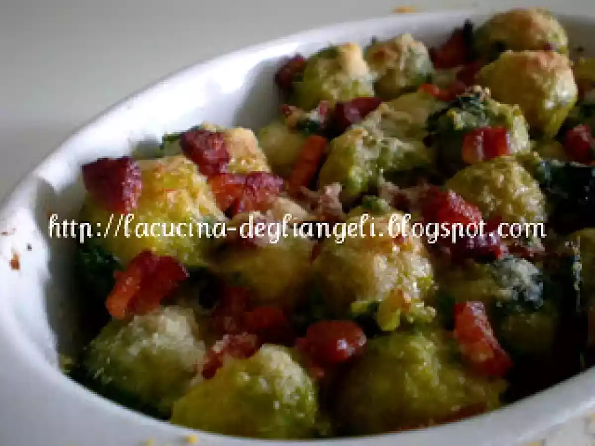 Cavolini di Bruxelles al forno con la pancetta croccante