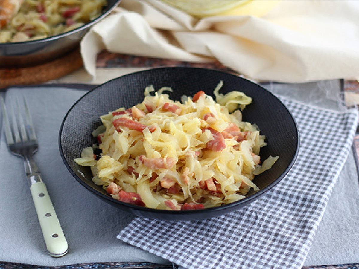 Cavolo stufato con pancetta