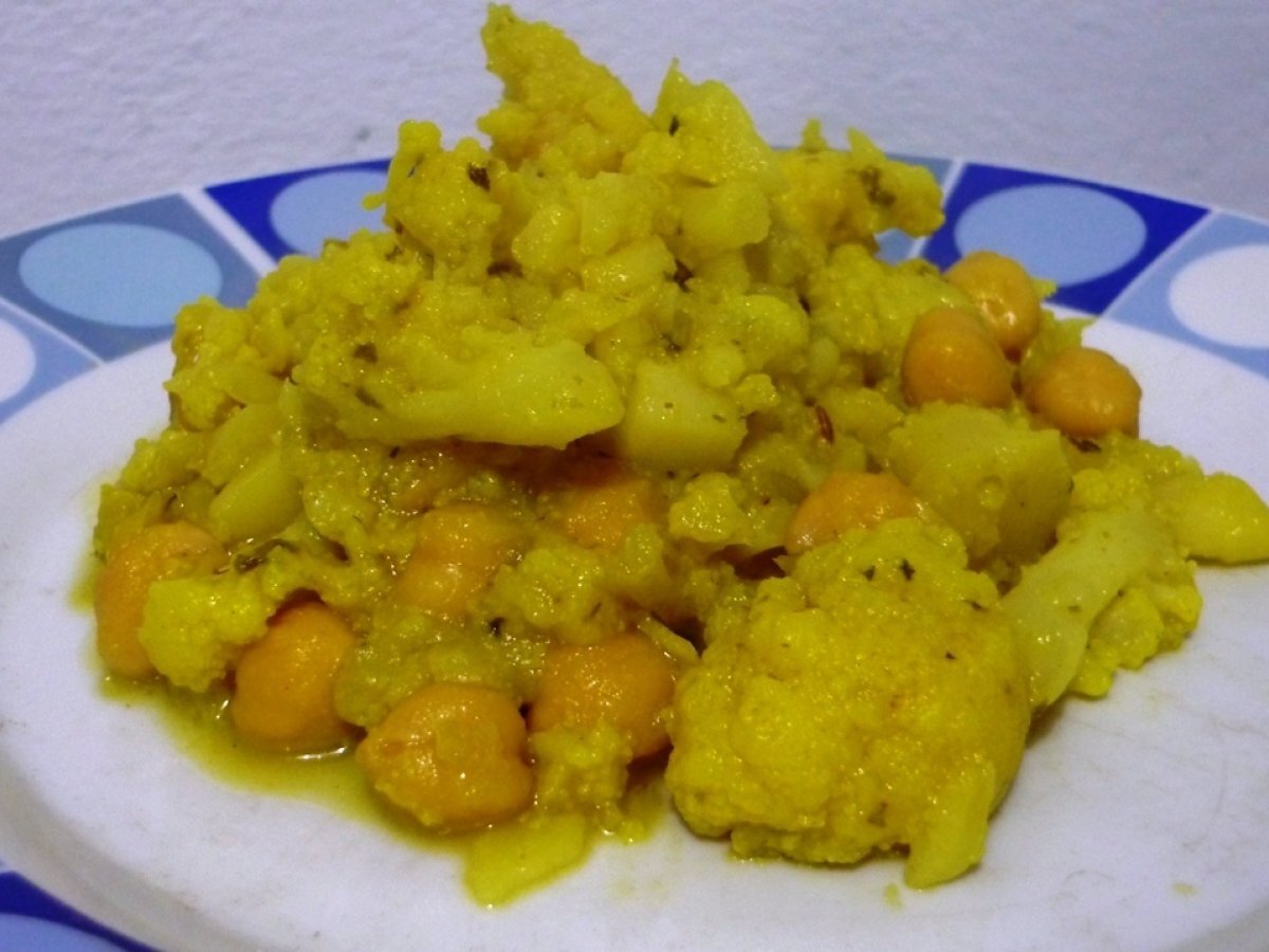 Ceci e cavolfiore in crema di patate