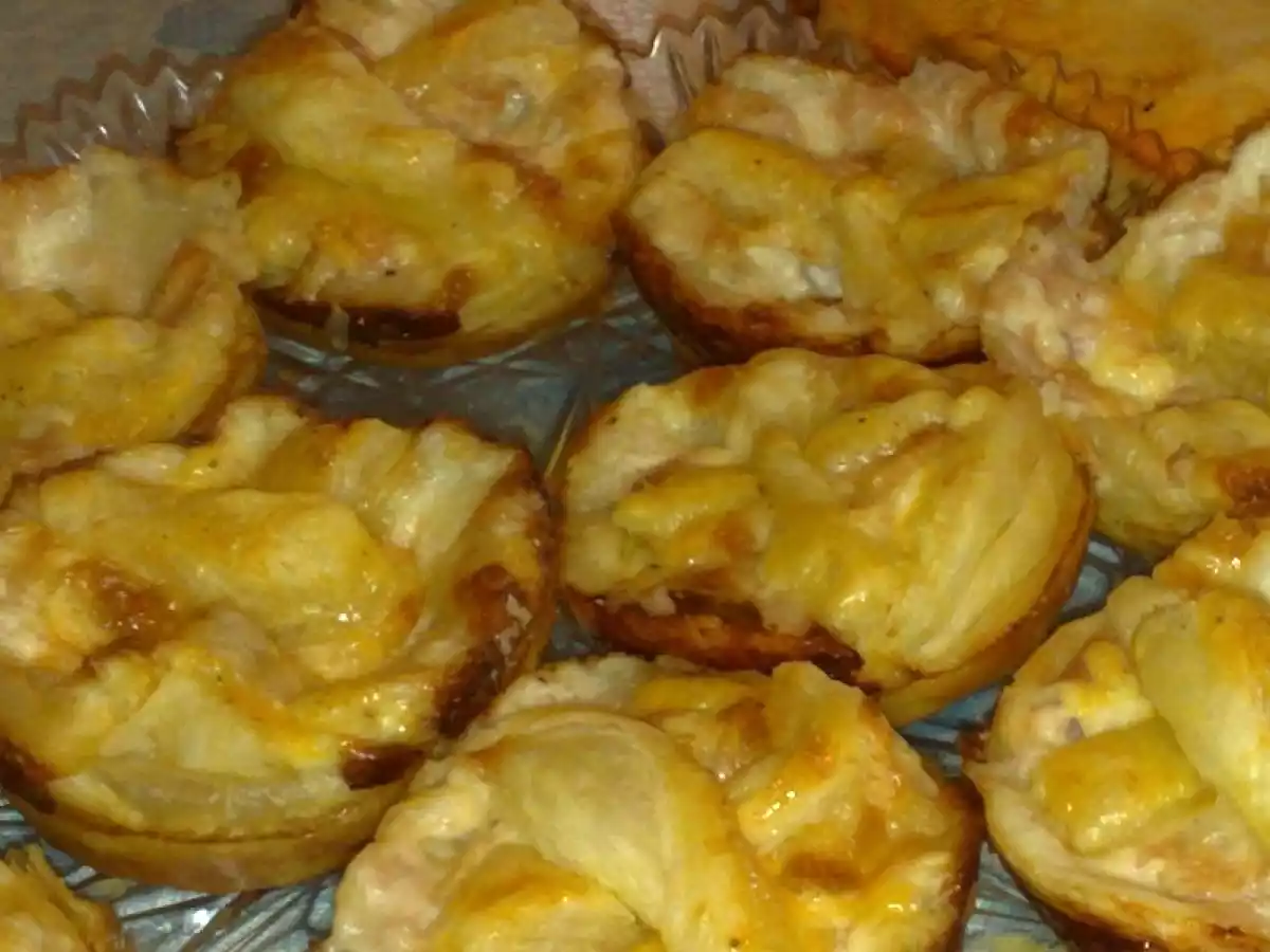 Cestini delicati con philadelphia, galbanino e cotto