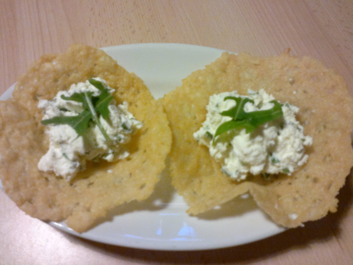 CESTINI DI PARMIGIANO CON ROBIOLA E RUCOLA - foto 6