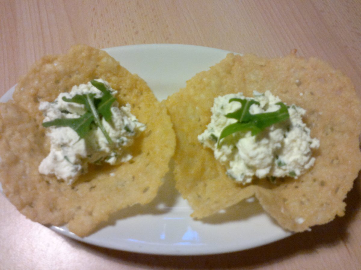 CESTINI DI PARMIGIANO CON ROBIOLA E RUCOLA - foto 7