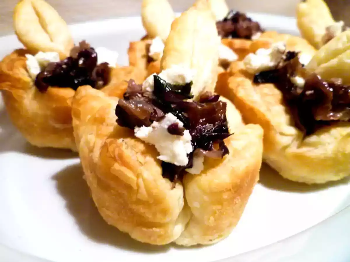 Cestini di sfoglia con salsiccia, radicchio e caprino - foto 2