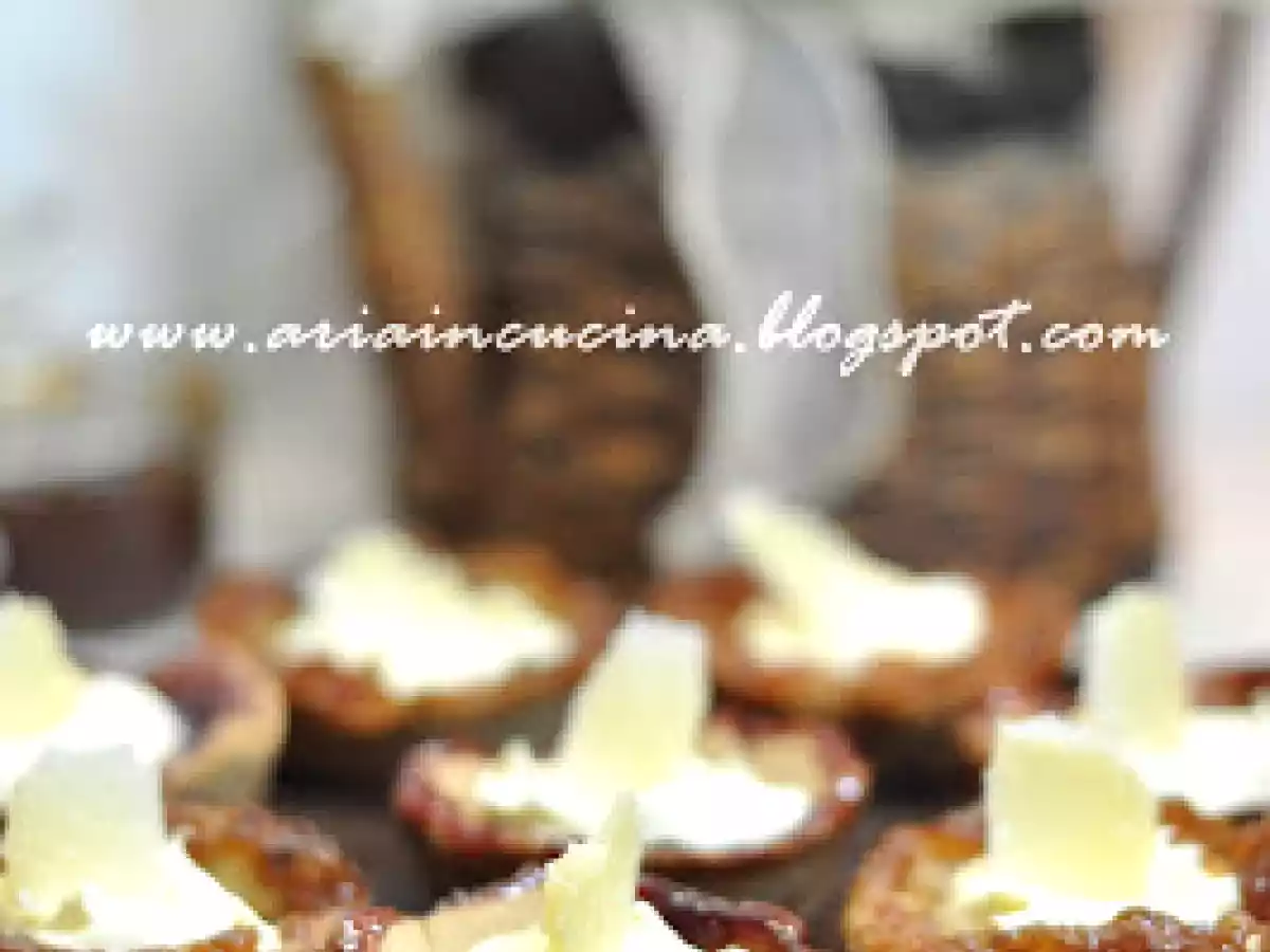 Cestini rustici al mascarpone salato e salsa di amarene e cipolle - foto 2