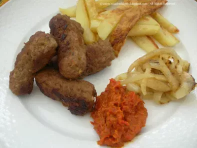 Cevapcici ? Polpettine balcaniche di carne con salsa ajvar, foto 2
