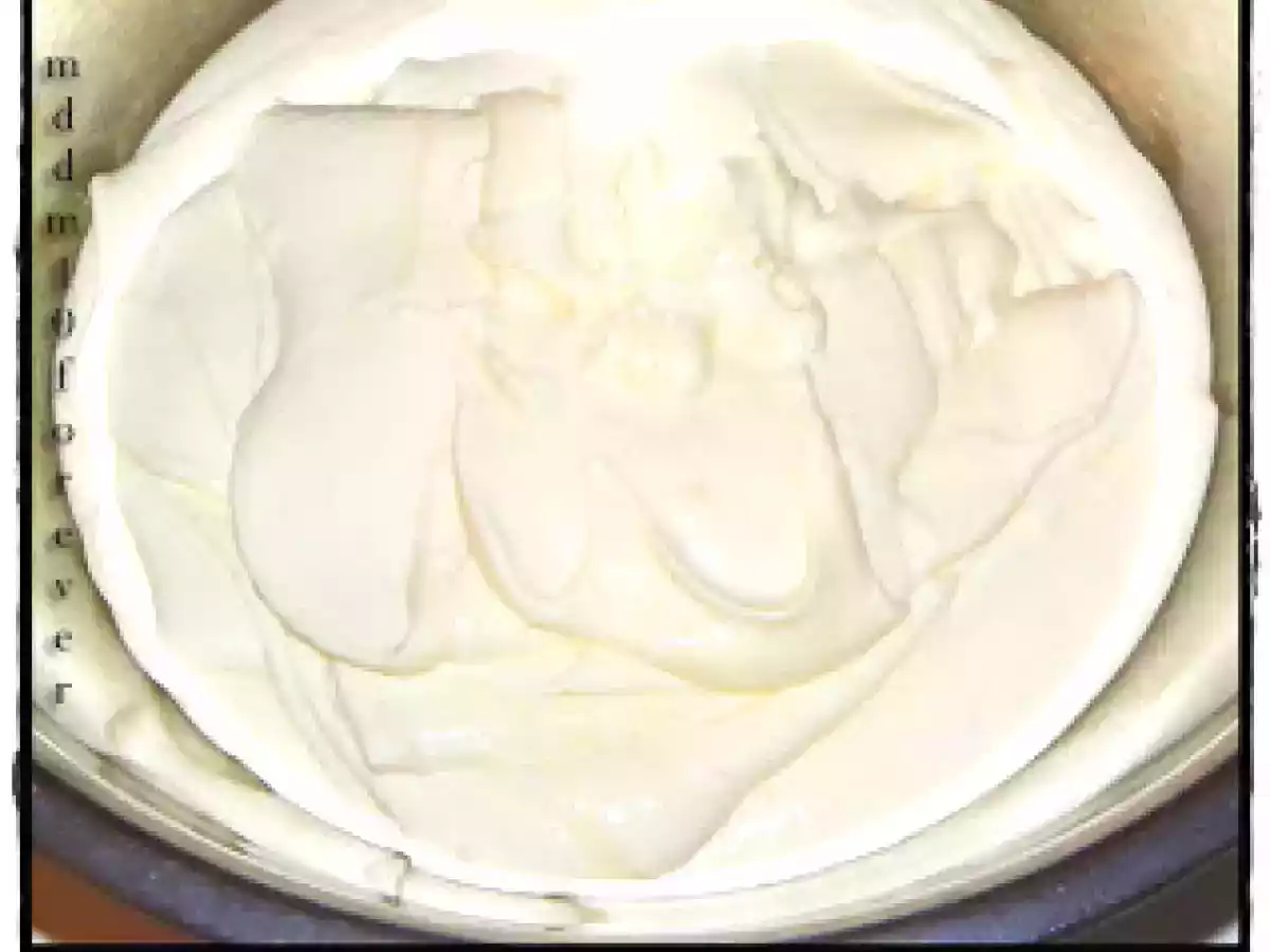 CHANTILLY AL CIOCCOLATO BIANCO