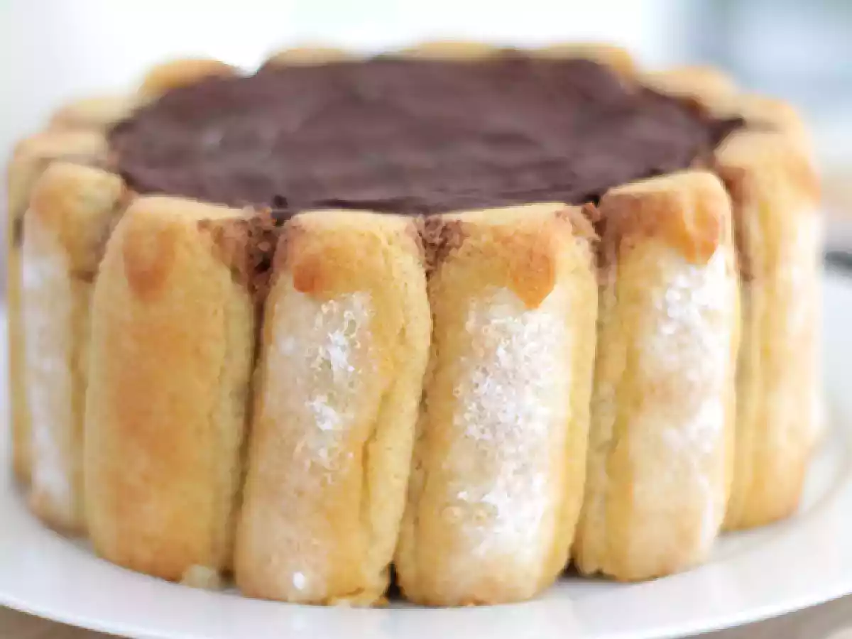 Charlotte al cioccolato - Ricetta facile e golosa - foto 2