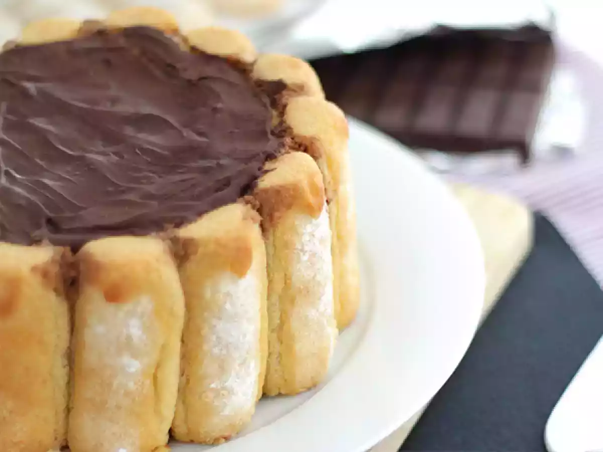 Charlotte al cioccolato - Ricetta facile e golosa - foto 3