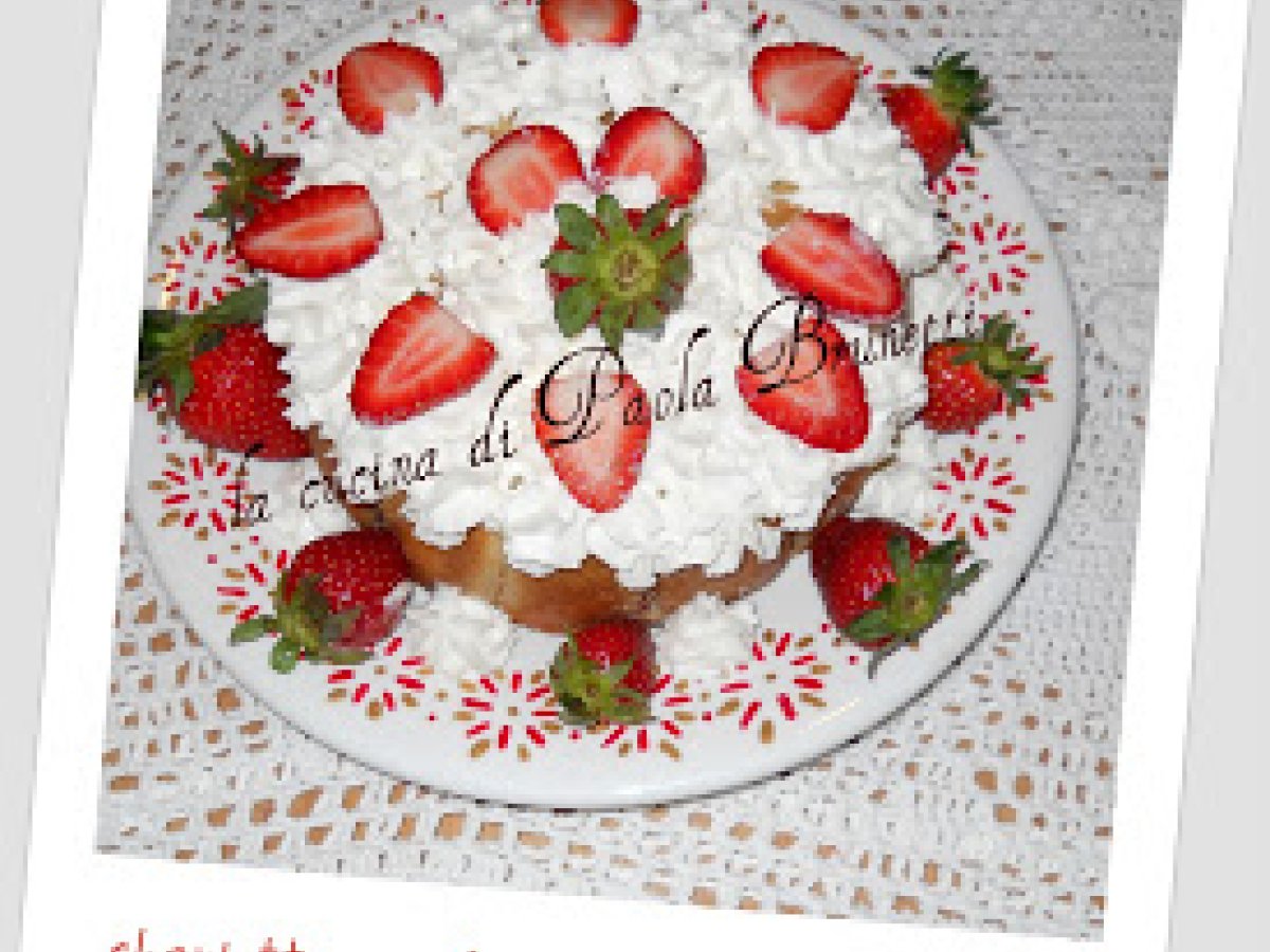 Charlotte alle fragole, in versione semplice e veloce