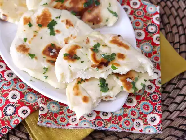 Ricetta Cheese naan in padella - ricetta veloce