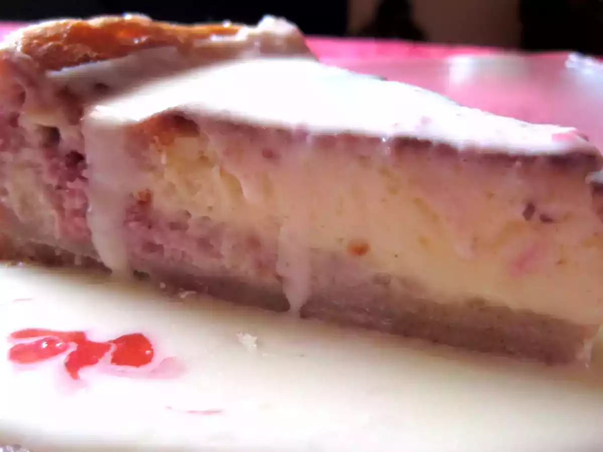 Cheesecake al cioccolato bianco e lamponi - foto 5