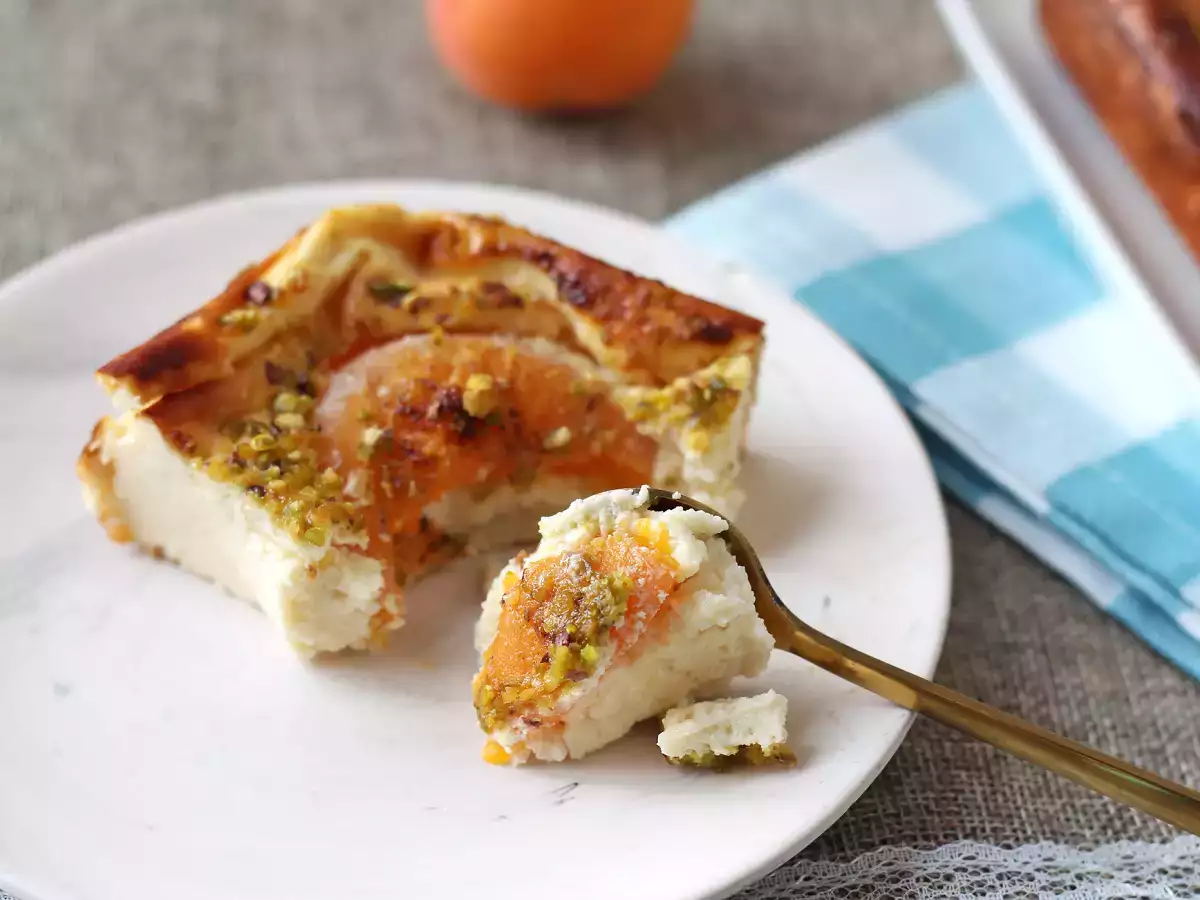 Cheesecake alle albicocche e pistacchi al forno: cremosa e facile da preparare - foto 5