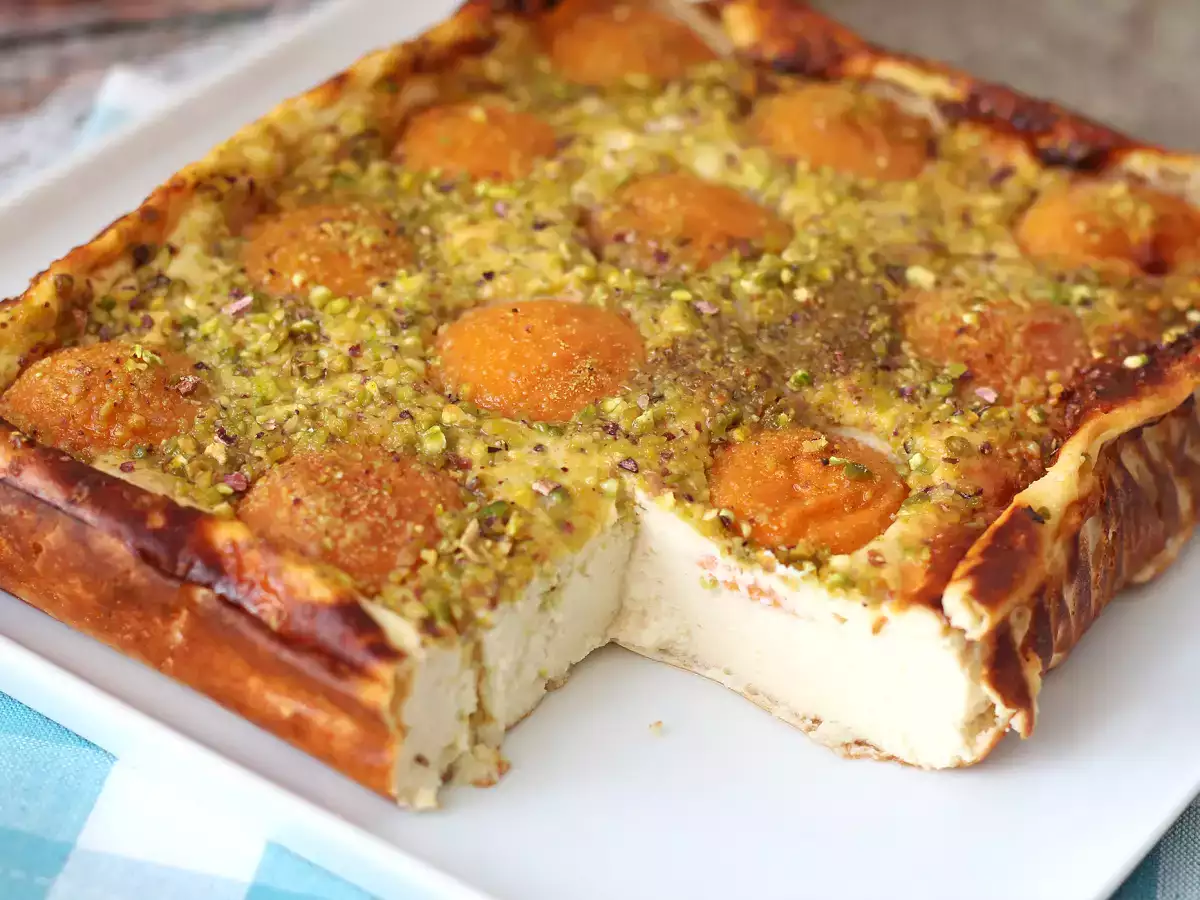 Cheesecake alle albicocche e pistacchi al forno: cremosa e facile da preparare - foto 6