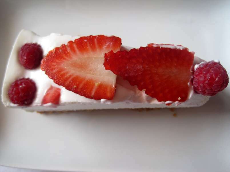 Cheesecake allo yogurt greco, vaniglia e frutti rossi, foto 9