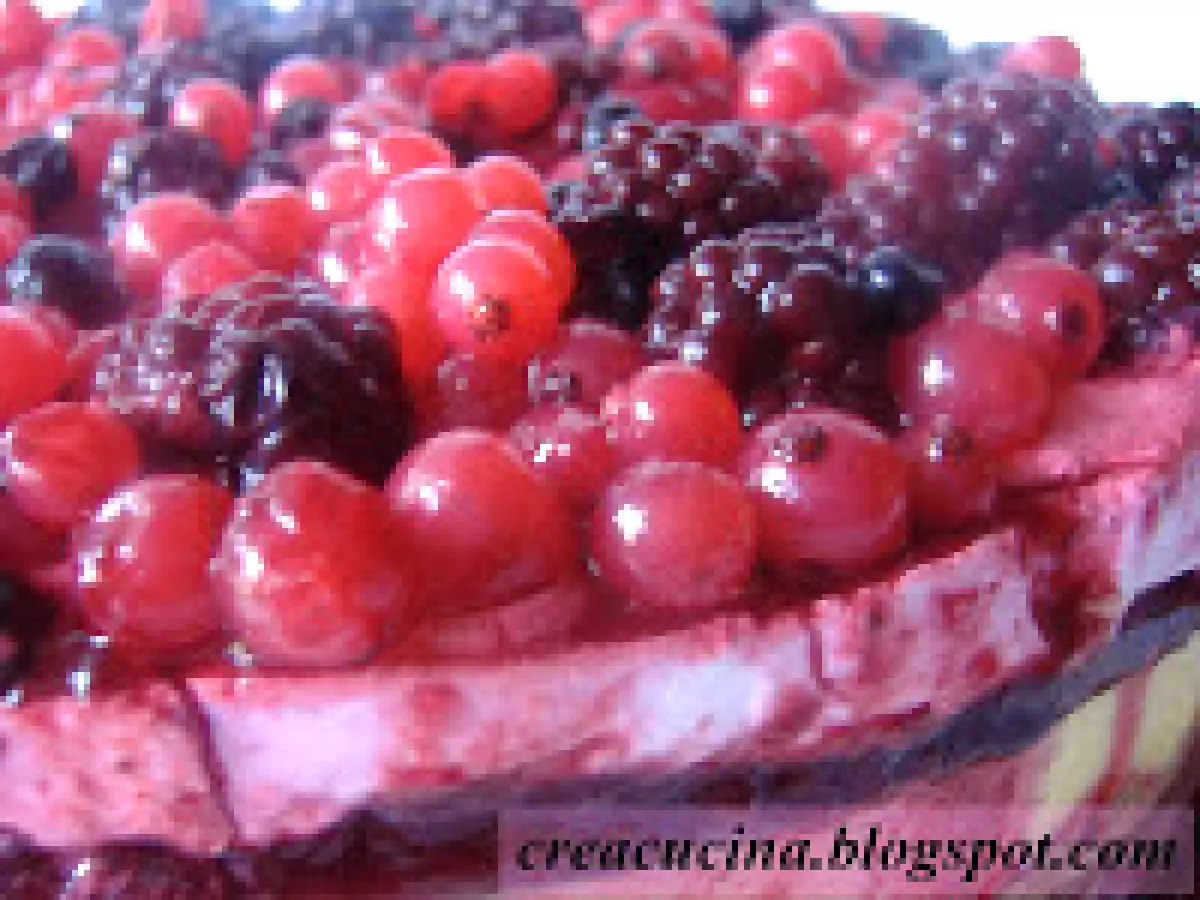 CHEESECAKE CON PANNA E FRUTTI DI BOSCO - foto 2