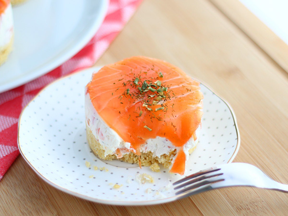 Cheesecake salata al salmone, l'idea perfetta per un antipasto sfizioso! - foto 4