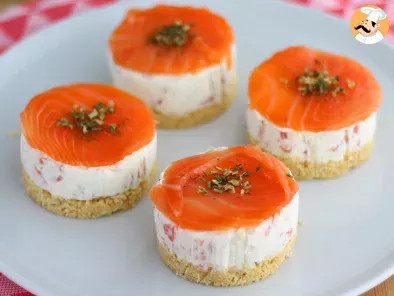 Cheesecake salata al salmone, l'idea perfetta per un antipasto sfizioso! - foto 2