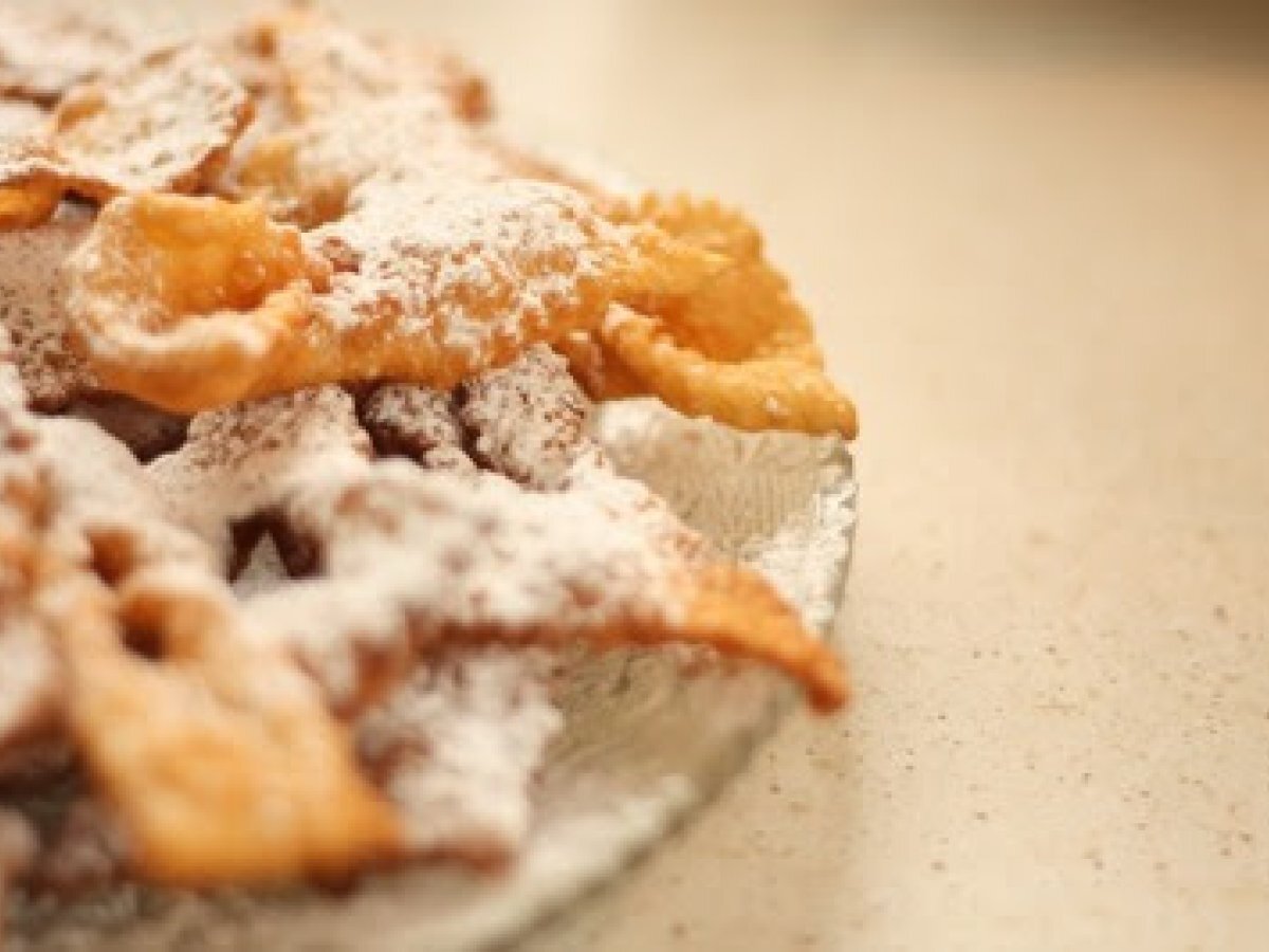 Chiacchiere di Carnevale: le ricette per il bimby