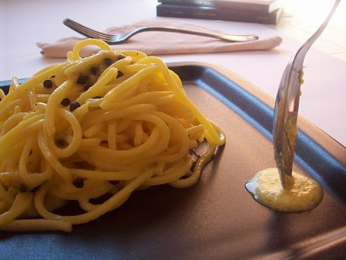 Chitarrine con crema di pecorino e zafferano