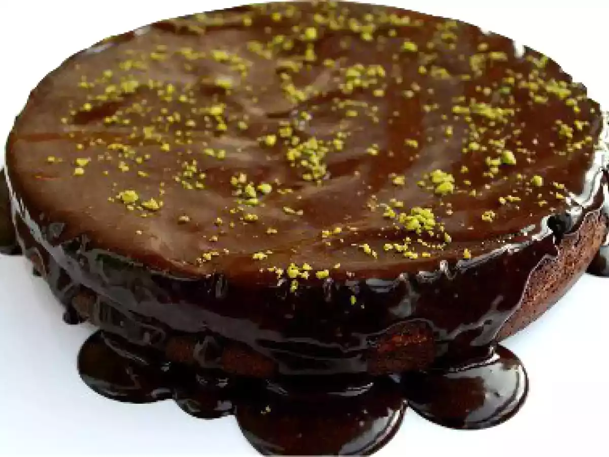 Chocolate Pistachio Cake