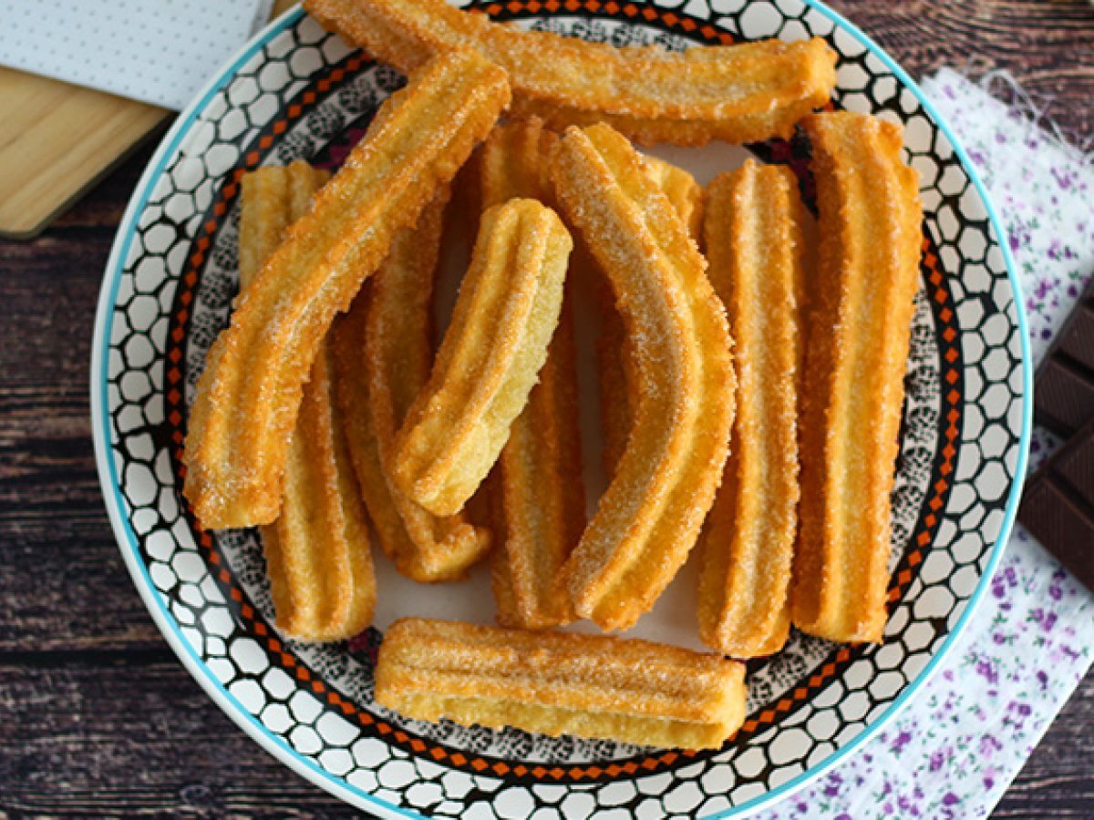 Churros, la ricetta facile per prepararli a casa - foto 2