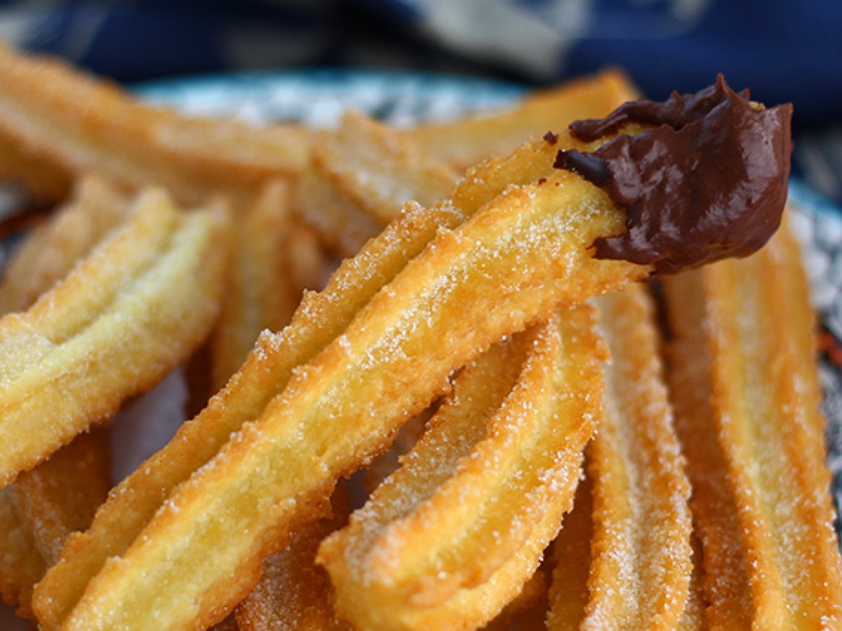 Churros, la ricetta facile per prepararli a casa - foto 3