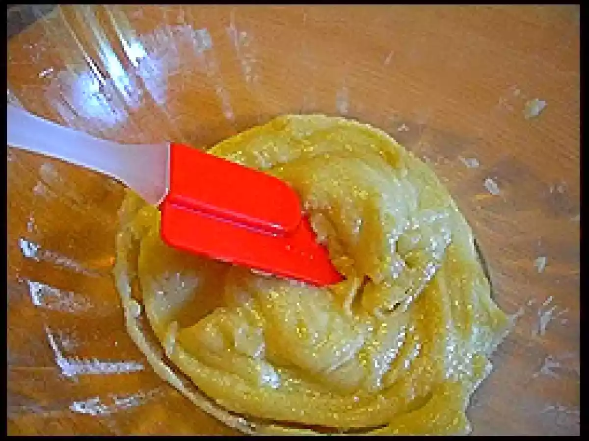 Cialde di biscotto con gelato di panna e fragole - foto 7