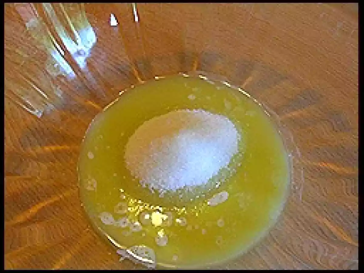 Cialde di biscotto con gelato di panna e fragole - foto 10