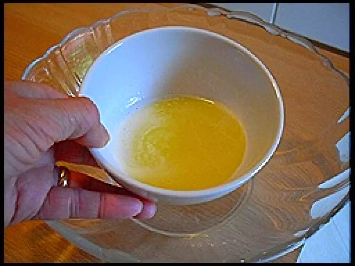 Cialde di biscotto con gelato di panna e fragole - foto 11