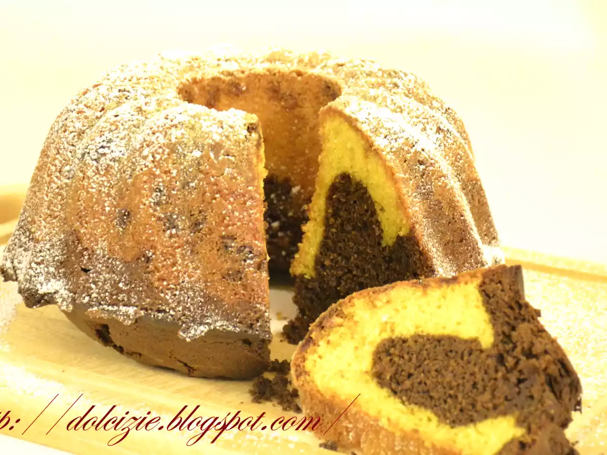 Ciambella al cioccolato bianco e cacao