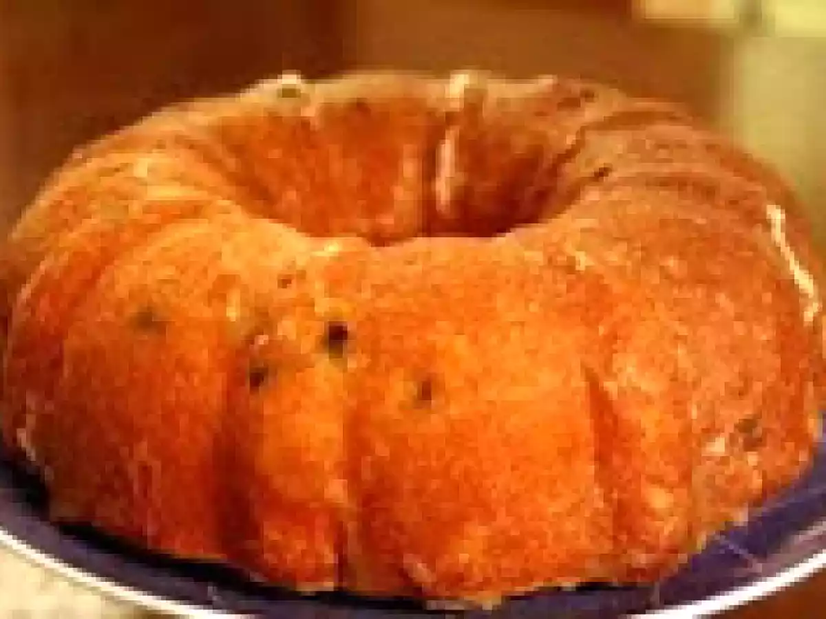 Ciambella allo zabaione con uvetta